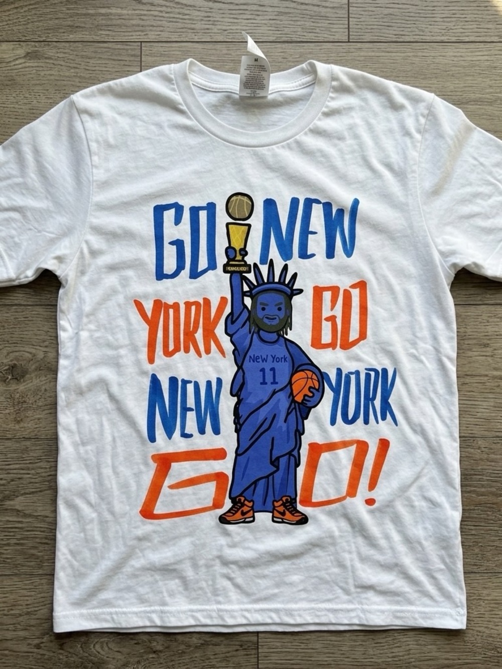 New York Statue of Liberty Basketball Graphic Tee - White, sand